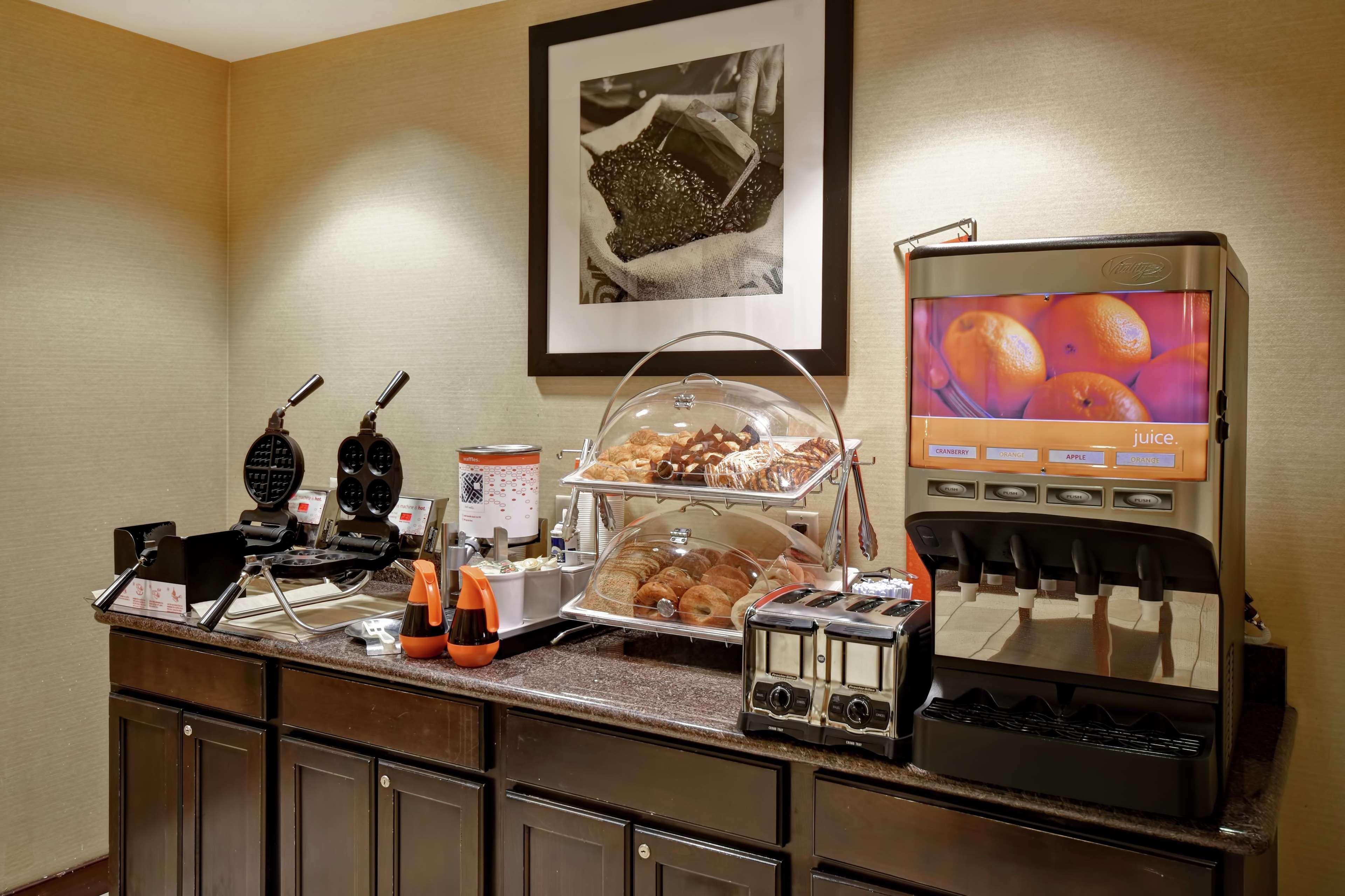 Hampton Inn & Suites Folsom Ngoại thất bức ảnh