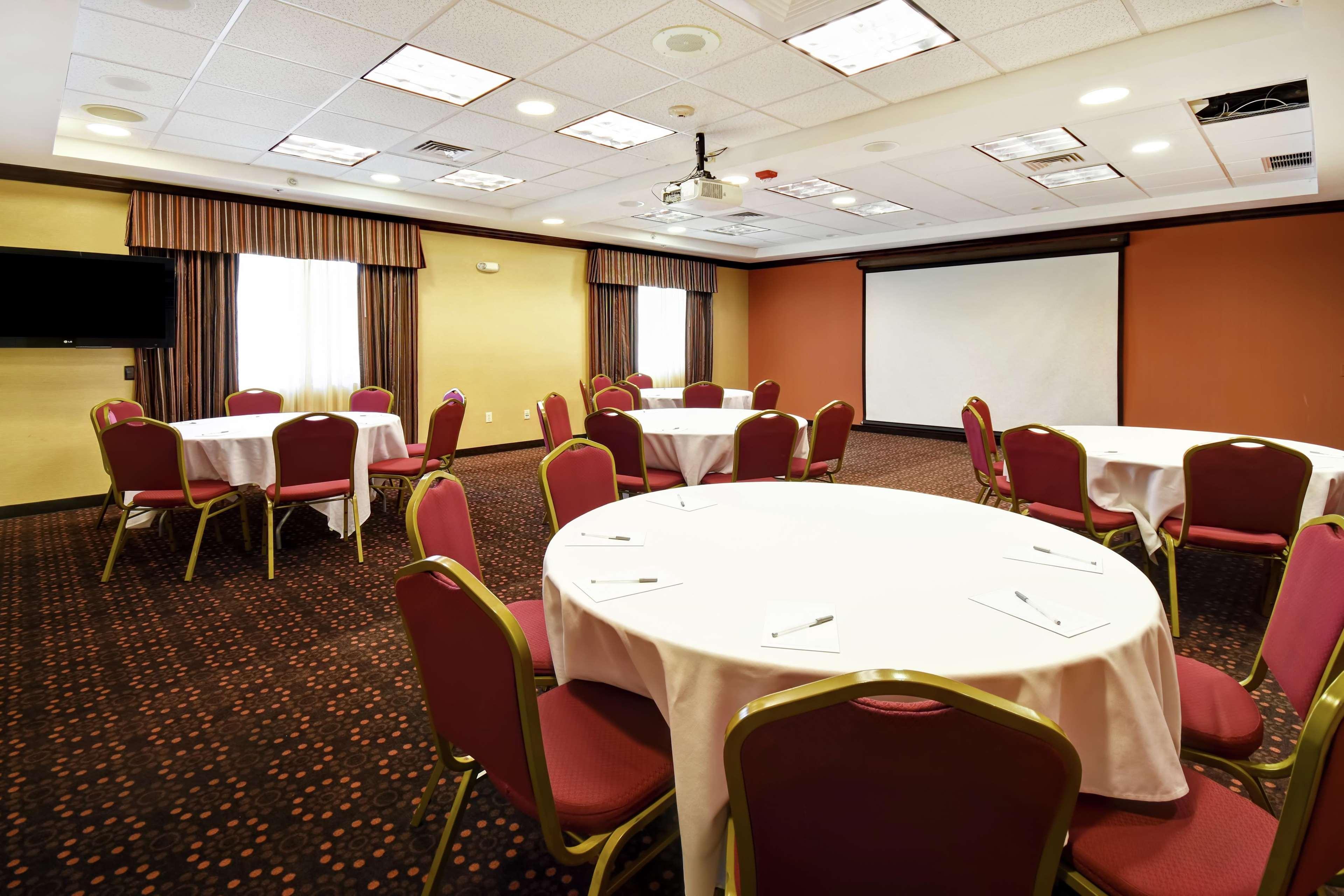 Hampton Inn & Suites Folsom Ngoại thất bức ảnh