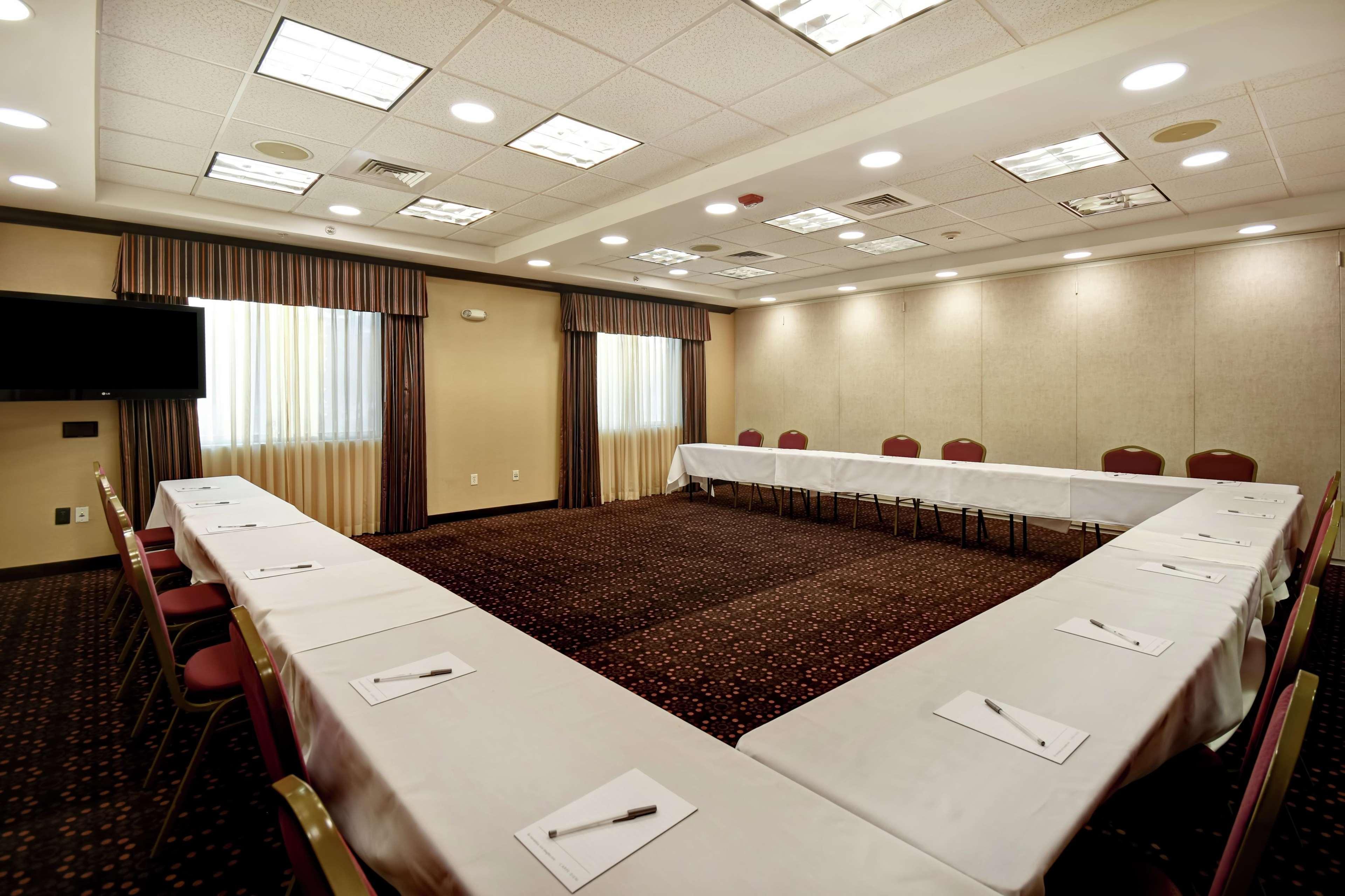 Hampton Inn & Suites Folsom Ngoại thất bức ảnh