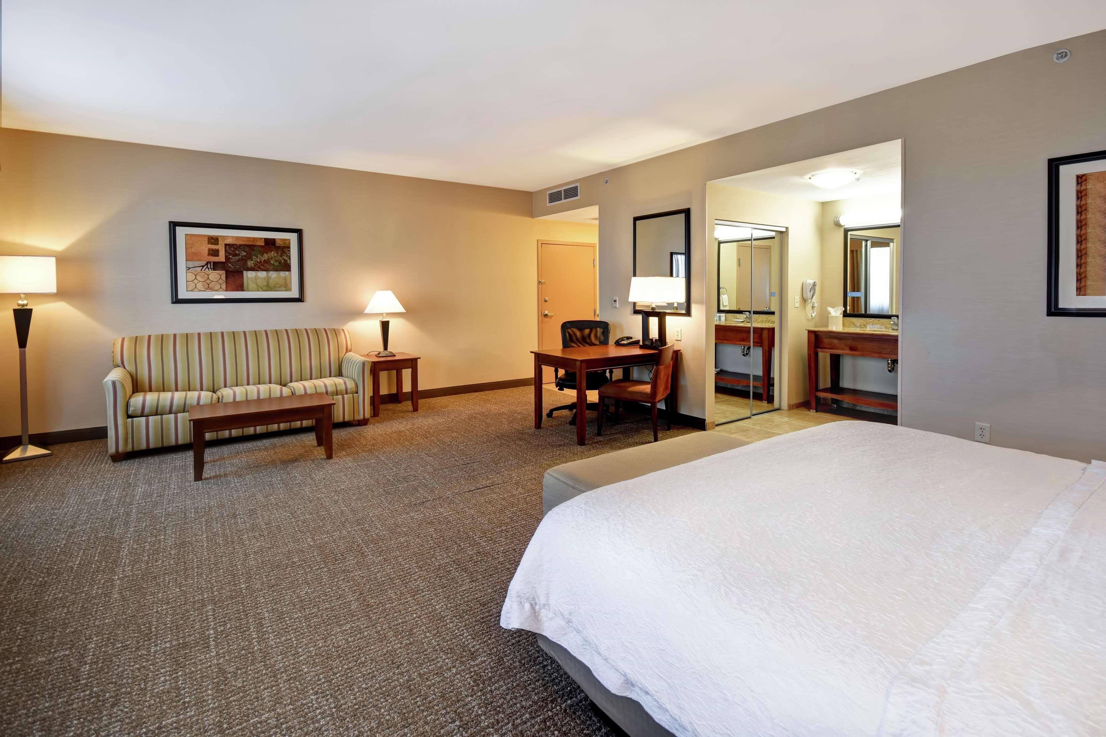 Hampton Inn & Suites Folsom Ngoại thất bức ảnh