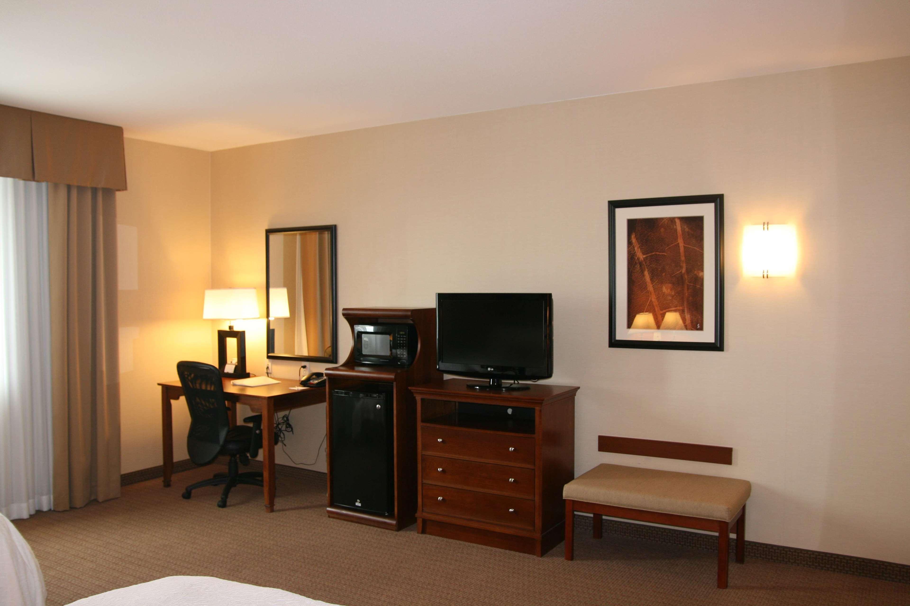 Hampton Inn & Suites Folsom Phòng bức ảnh