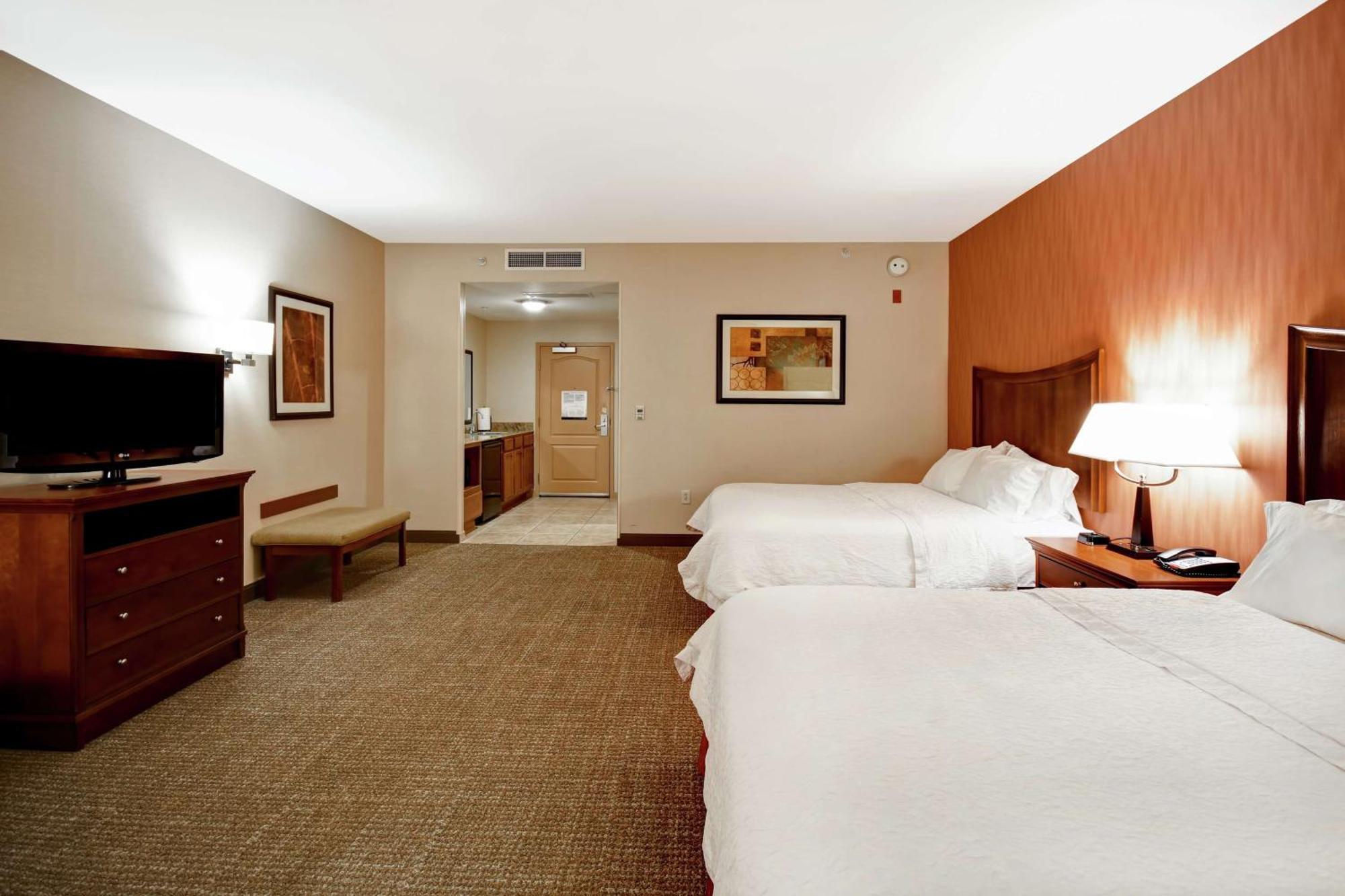 Hampton Inn & Suites Folsom Ngoại thất bức ảnh