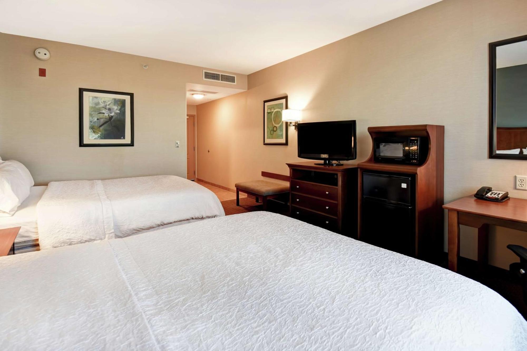Hampton Inn & Suites Folsom Ngoại thất bức ảnh