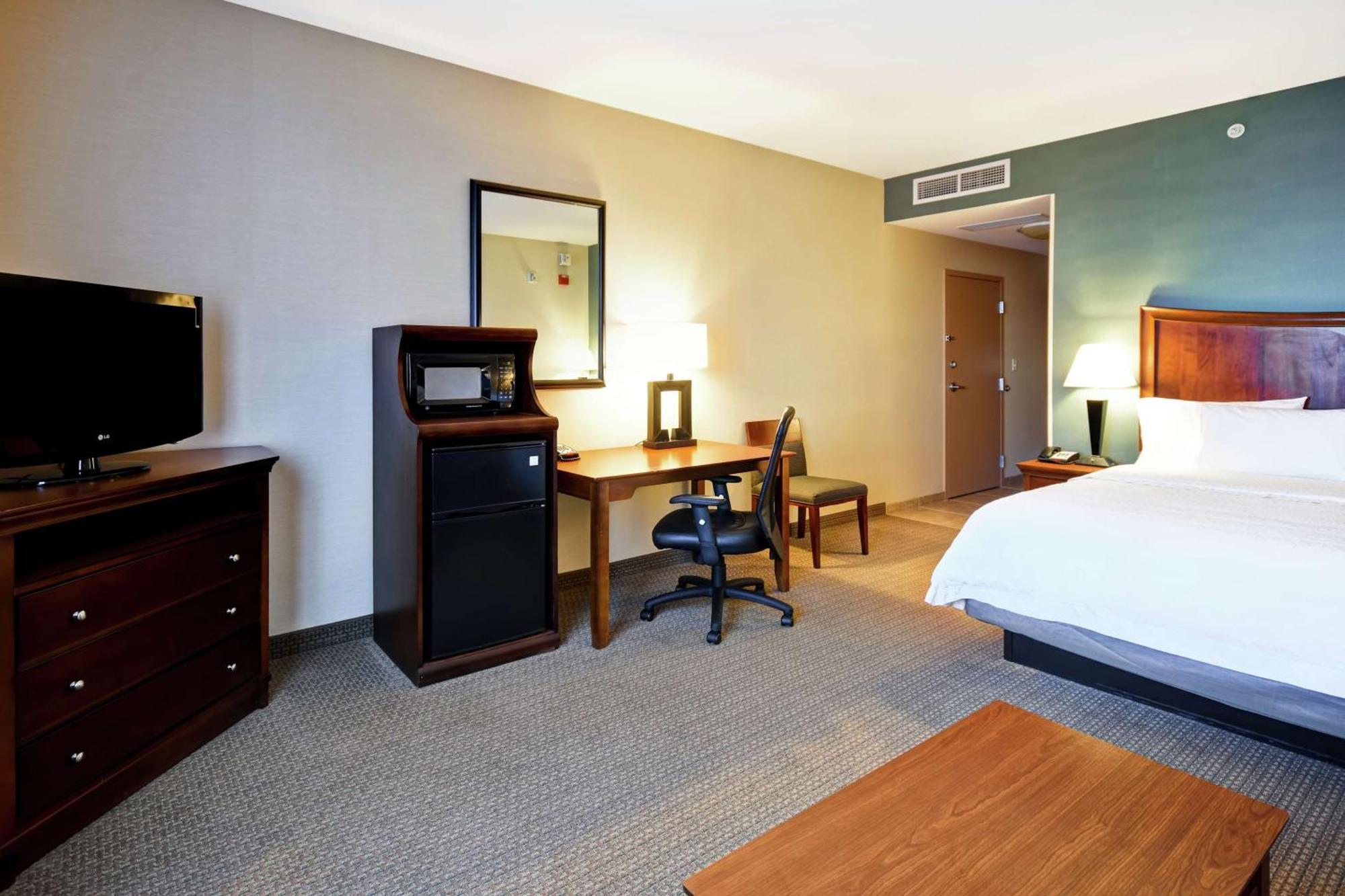 Hampton Inn & Suites Folsom Ngoại thất bức ảnh