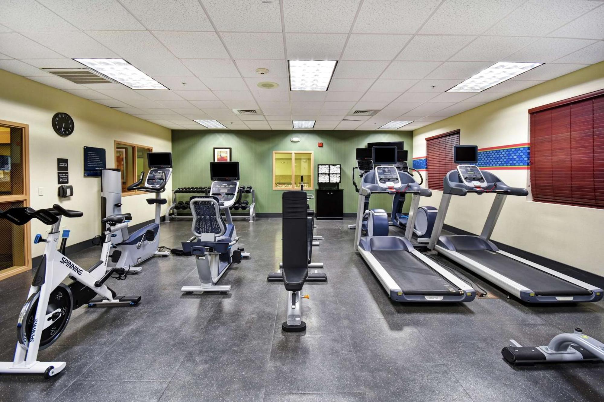 Hampton Inn & Suites Folsom Ngoại thất bức ảnh