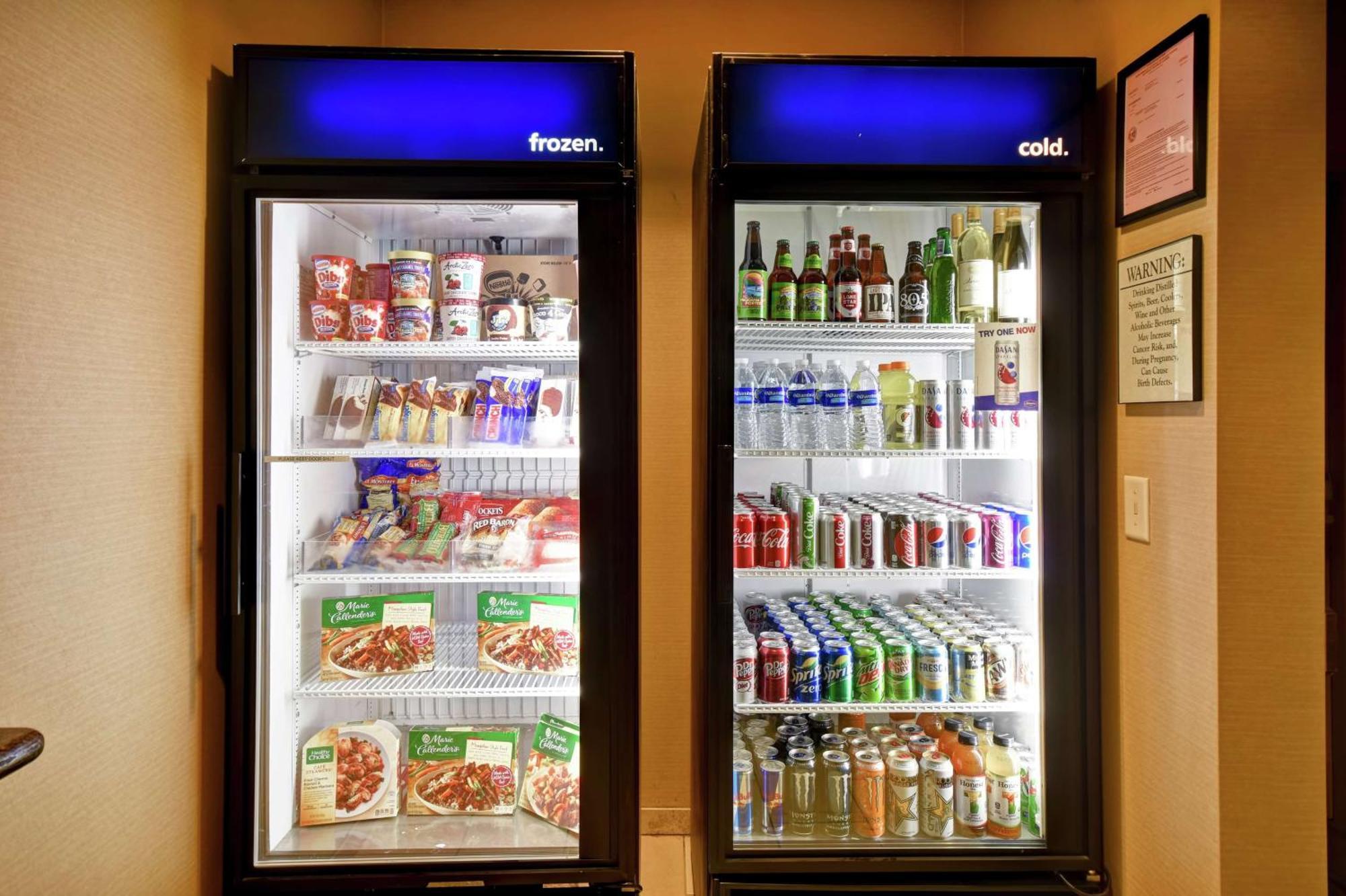 Hampton Inn & Suites Folsom Ngoại thất bức ảnh