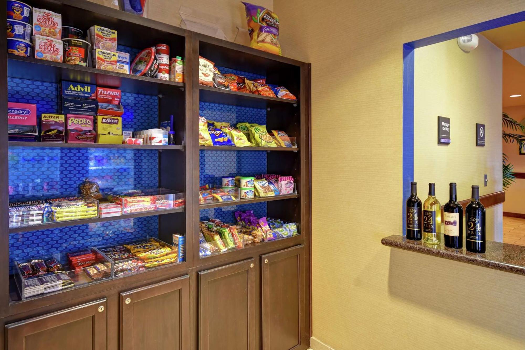 Hampton Inn & Suites Folsom Ngoại thất bức ảnh